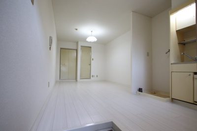 【洋室】 | サンセルジュ深井