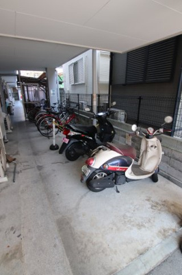 【その他共用部分】 | サンセルジュ深井 | 駐輪場