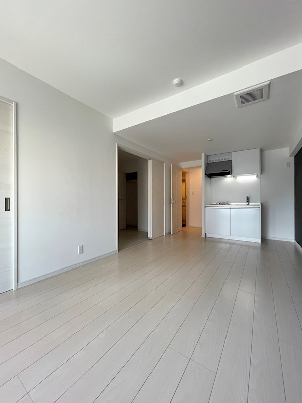 MODERN PALAZZO六本松stationの居間・リビング