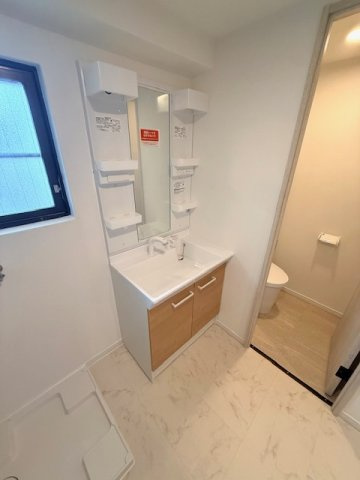 コボリマンション甲東園の独立洗面台