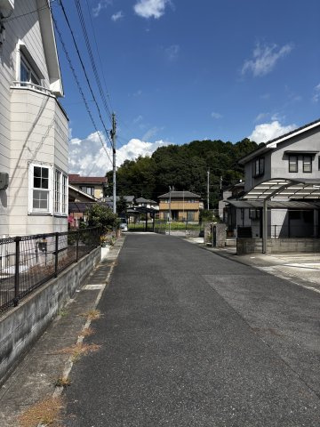 【前面道路含む現地写真】の画像