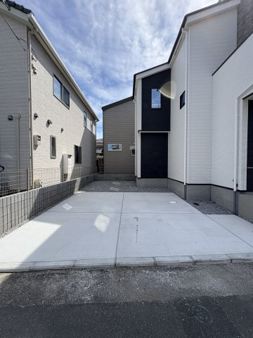 SUNSET BLOCK TSUJIDO EAST – 海辺と陽光を楽しむ家の間取り