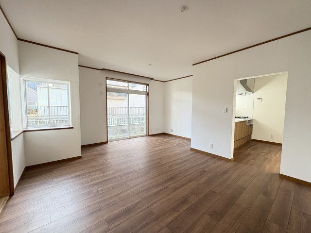 【居間・リビング】 | 寄居町大字用土　中古戸建