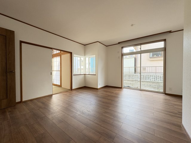 【居間・リビング】 | 寄居町大字用土　中古戸建
