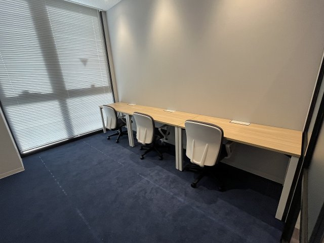 大阪市中央区難波千日前の事務所の内装