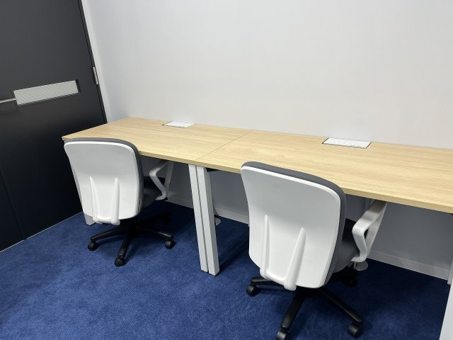 大阪市中央区難波千日前の事務所の内装