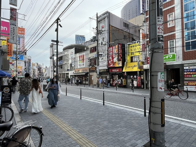 大阪市中央区難波千日前の事務所の周辺