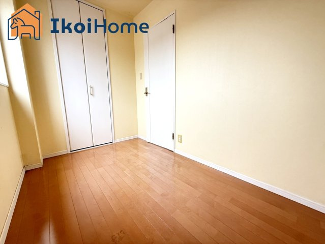 明石市岬町　中古戸建の寝室|【ホームページに現地動画掲載中】●年中無休：当日予約可●各部屋に収納完備しております！