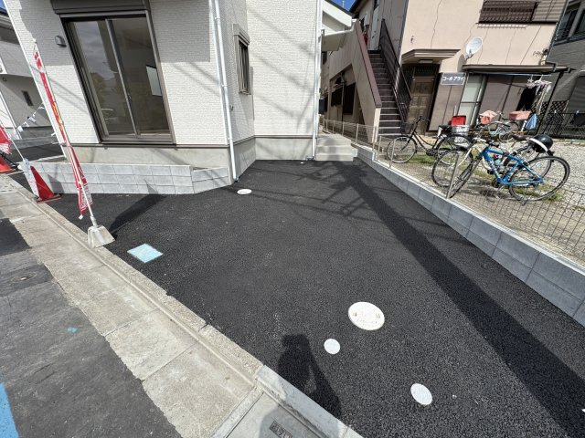 葛飾区西水元６丁目新築戸建【幸田小学校：6分】の駐車場|4号棟駐車スペース