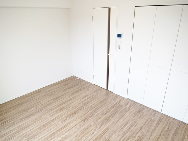 北小岩テラスの居間・リビング|バルコニー側からの見た洋室です！