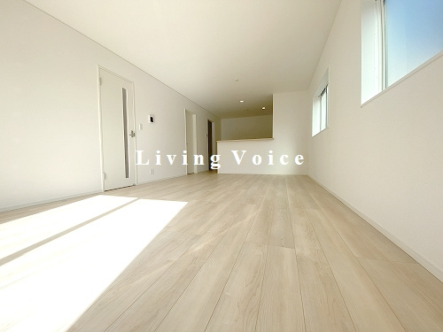 【居間・リビング】 | 南足柄市中沼第12　Ⅰ・Ⅱ・Ⅲ期　新築一戸建て　全9棟 | 南足柄市中沼第12　Ⅰ・Ⅱ・Ⅲ期　新築一戸建て　全9棟