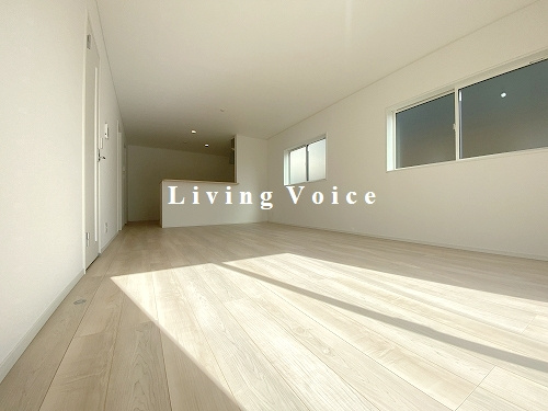 【居間・リビング】 | 南足柄市中沼第12　Ⅰ・Ⅱ・Ⅲ期　新築一戸建て　全9棟 | 南足柄市中沼第12　Ⅰ・Ⅱ・Ⅲ期　新築一戸建て　全9棟