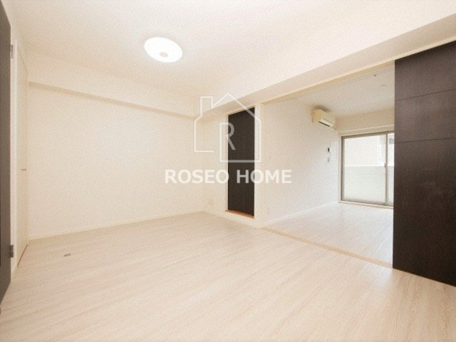 アプリーレ堺筋本町の居間・リビング