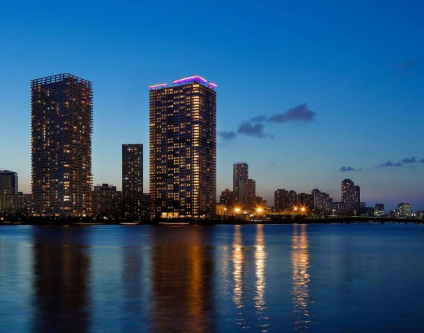 【外観】 | パークタワー晴海　44階 | 44階、全室南向きの３LDK！所有者様居住中ですがご内覧も承ります。見晴らしが良く、共用部も充実！大変きれいにお使いです。