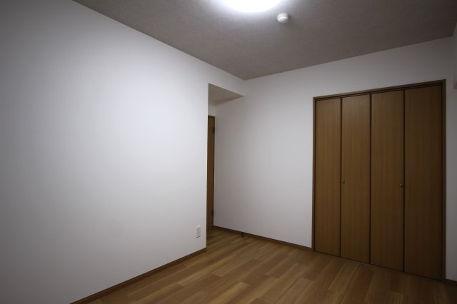 メゾンふだばの洋室