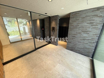 【エントランス】 | ファーストフィオーレ京橋ノワール