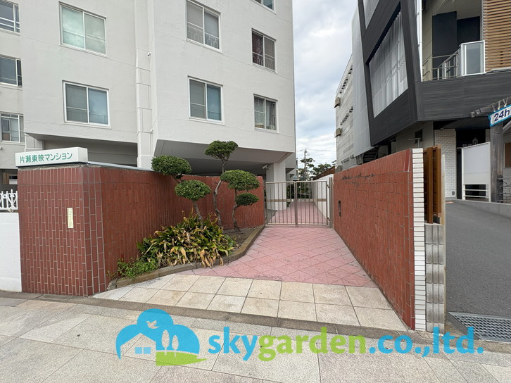 片瀬東映マンションの外観