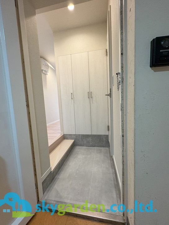 片瀬東映マンションの玄関