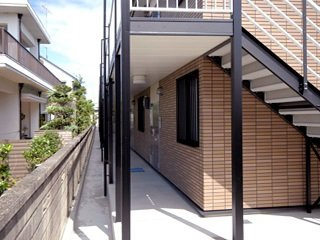 【玄関】 | レオパレス勝浦川 | 備品や設備仕様は号室等により異なります現地をご確認ください。