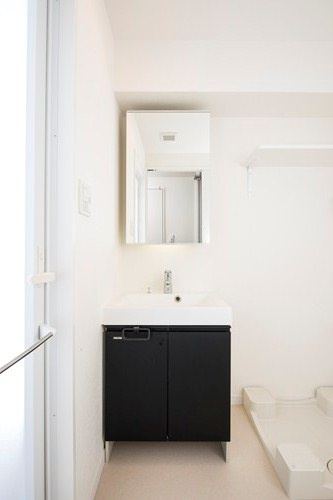 新品家具付きマンション渡辺通23(KaGood福岡)の洗面所