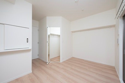 新品家具付きマンション渡辺通23(KaGood福岡)の居間・リビング