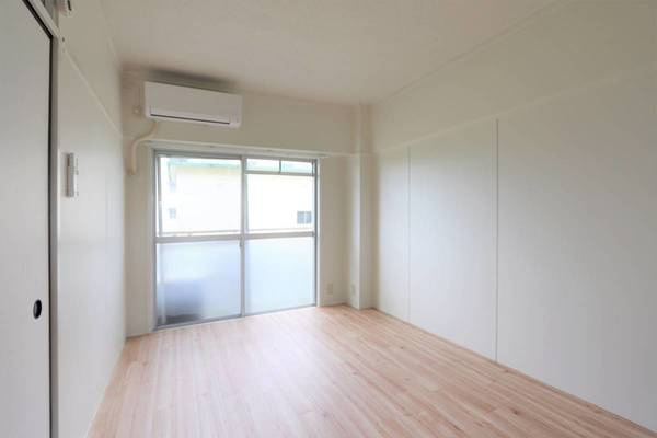 ビレッジハウス広宮沢4号棟の居間・リビング|ビレッジハウスの同一物件・同一タイプの間取りの写真です