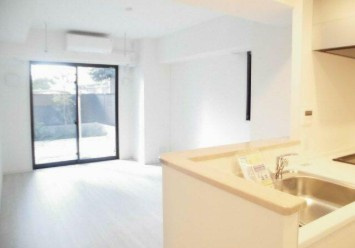 【居間・リビング】 | moderato ogikubo | 12.1帖のきれいなLDK。