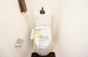 【トイレ】 | moderato ogikubo | 温水洗浄便座。