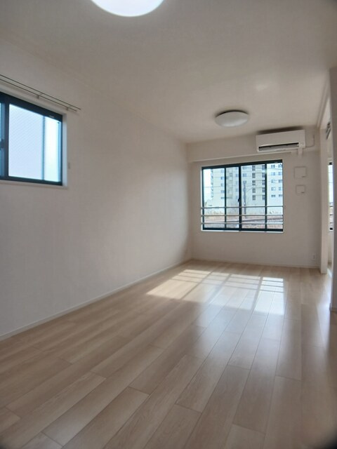 ヴィーナスの居間・リビング