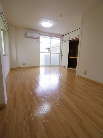 あうんハイツの居間・リビング|居室・リビング