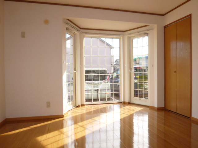 レーベン中畝Ｂの洋室