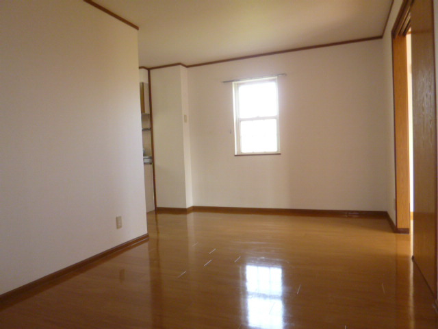 レーベン中畝Ｂの居間・リビング