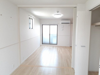 【内装】 | ロワール | 明るい室内です