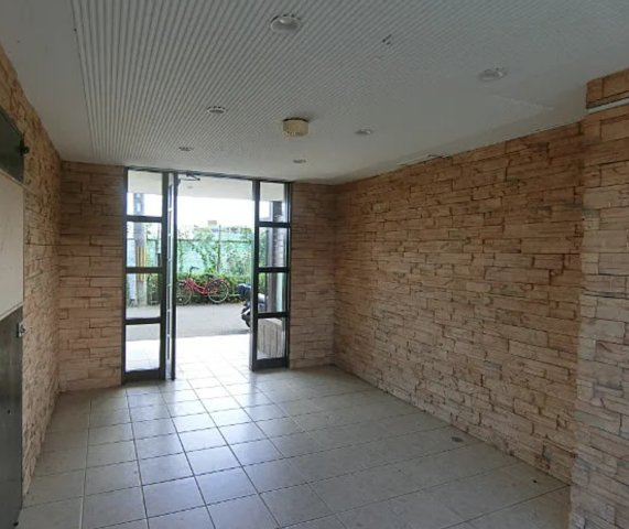 ★ポータル未掲載★　【大阪府】茨木市　1棟売りマンションのエントランス