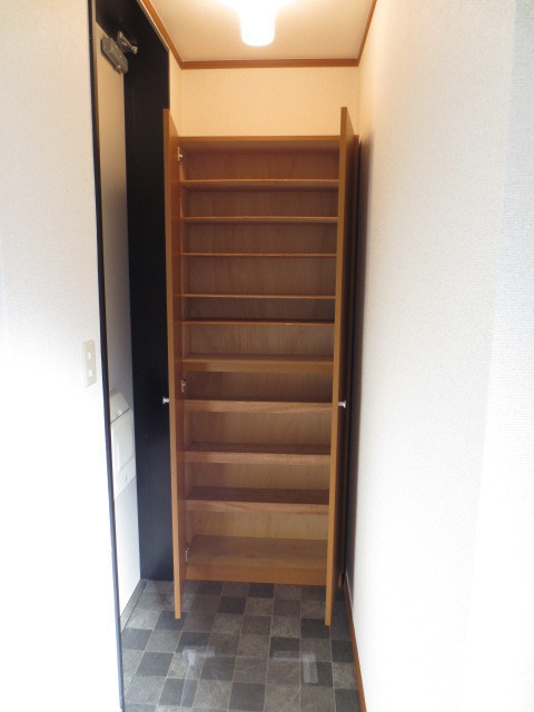 カーサ　デュオの玄関|★シューズＢＯＸ★