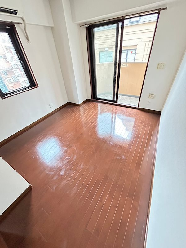 マンションマイウェイの居間・リビング