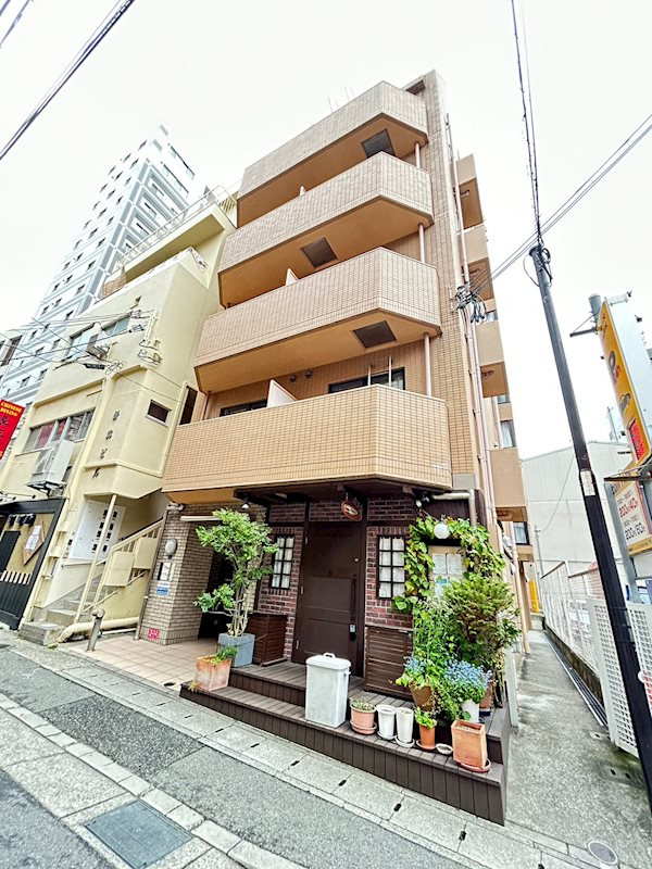 マンションマイウェイの外観