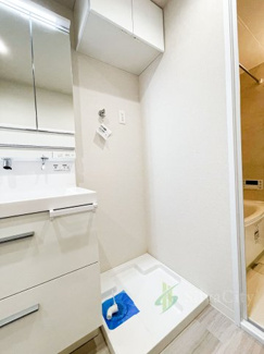 【ランドリースペース】 | アゼリアコート | 洗濯機置き場