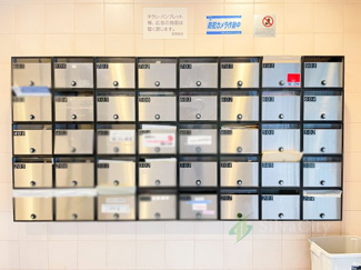 【設備】 | アゼリアコート | 集合ポスト