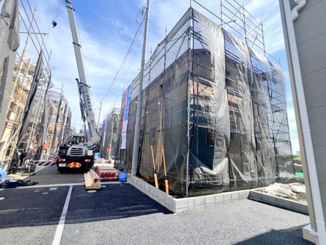 武蔵村山市中原　新築戸建　全7棟の前面道路含む現地写真