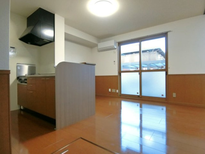 【居間・リビング】 | リンデンバウムB棟 | イメージ102号室の写真