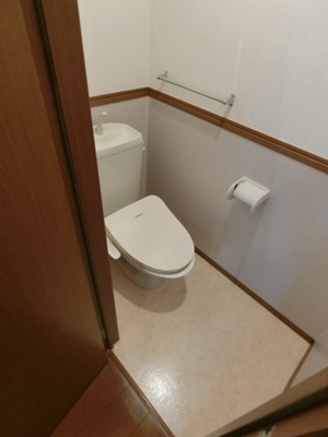 【トイレ】 | リンデンバウムB棟 | イメージ102号室の写真