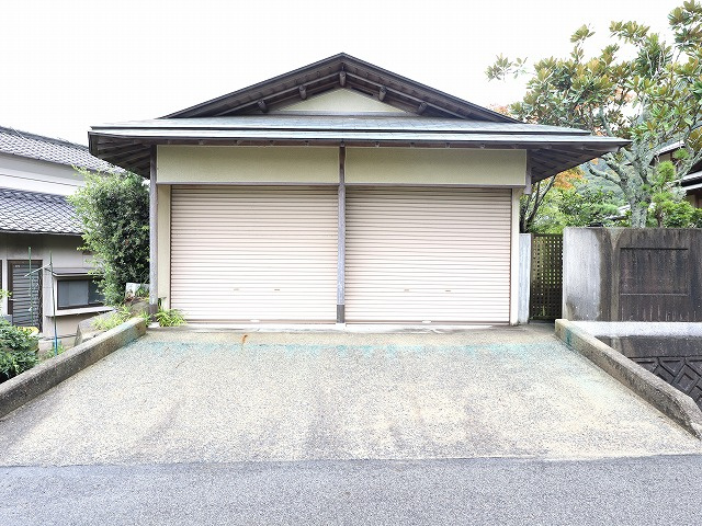赤磐市馬屋戸建の駐車場