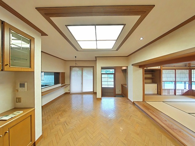 赤磐市馬屋戸建の居間・リビング