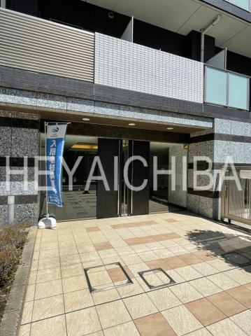 シュールフローレのエントランス