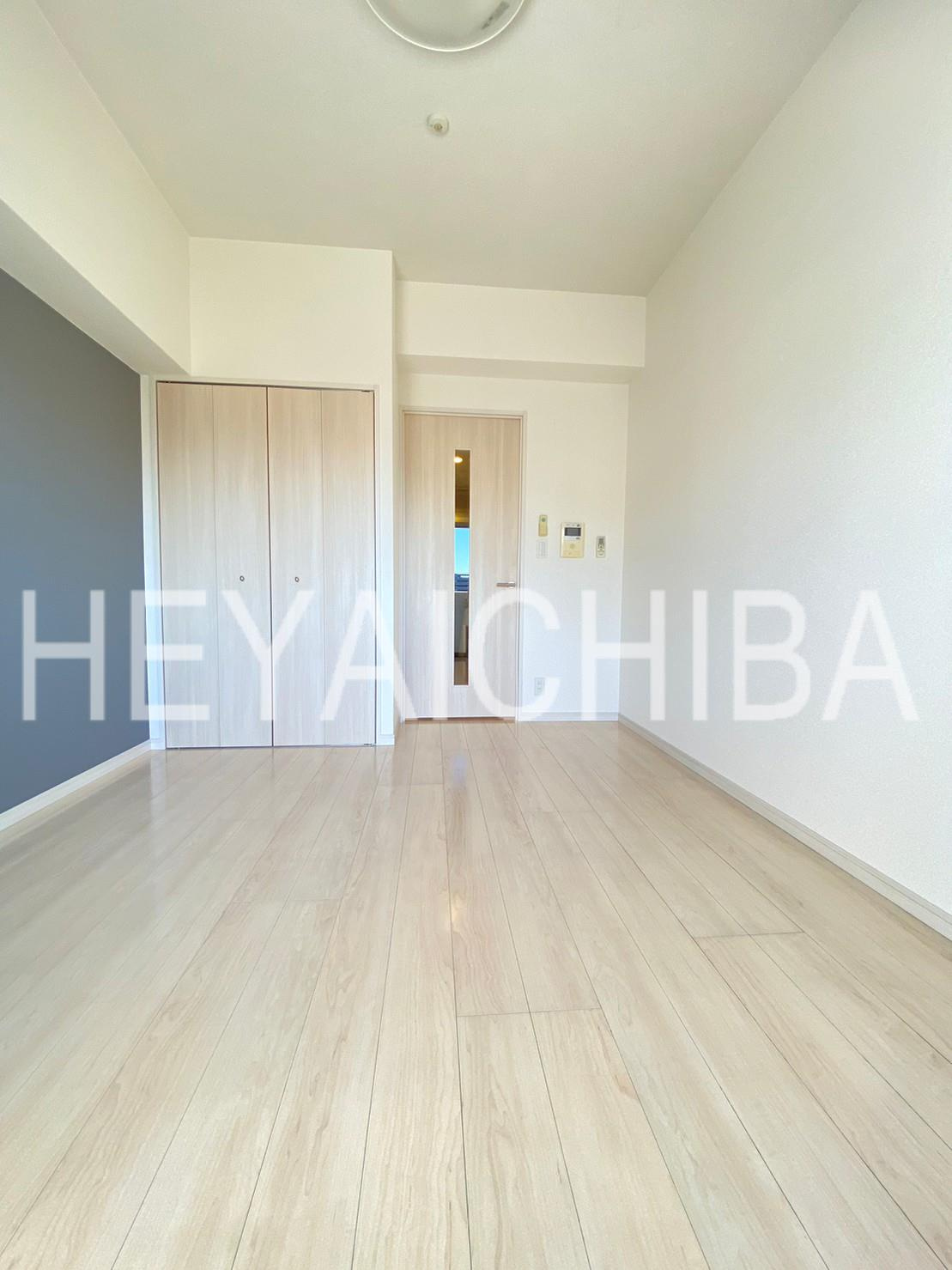 シュールフローレの居間・リビング