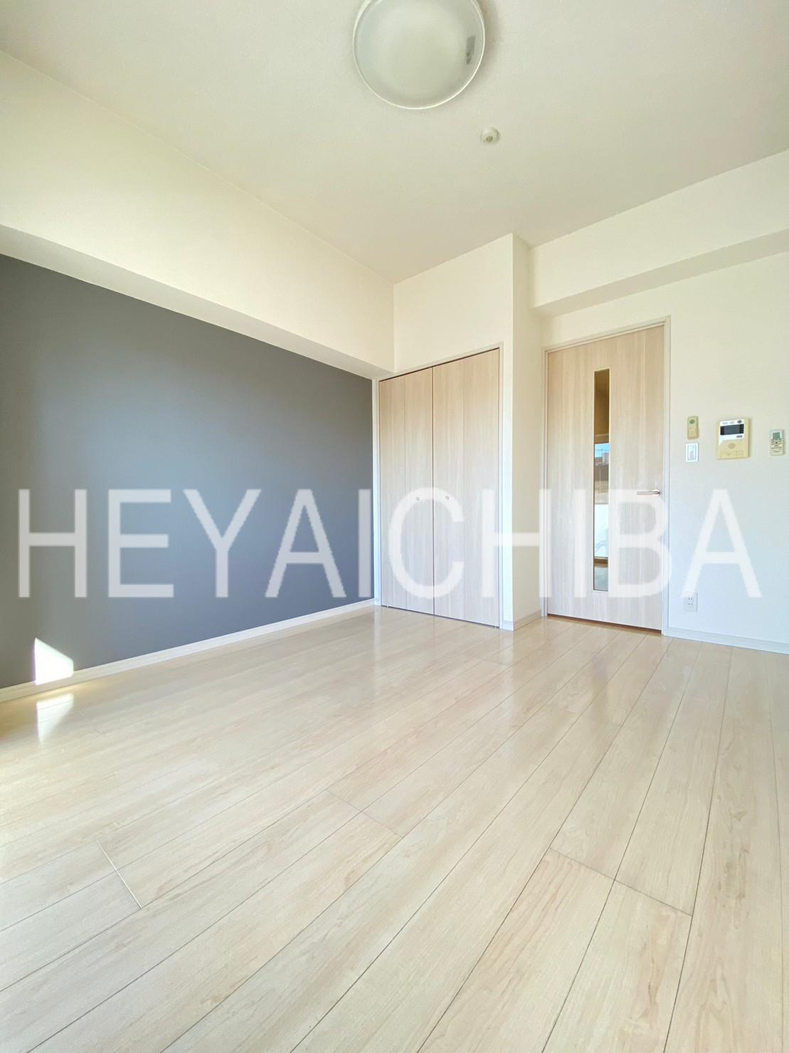 シュールフローレの居間・リビング