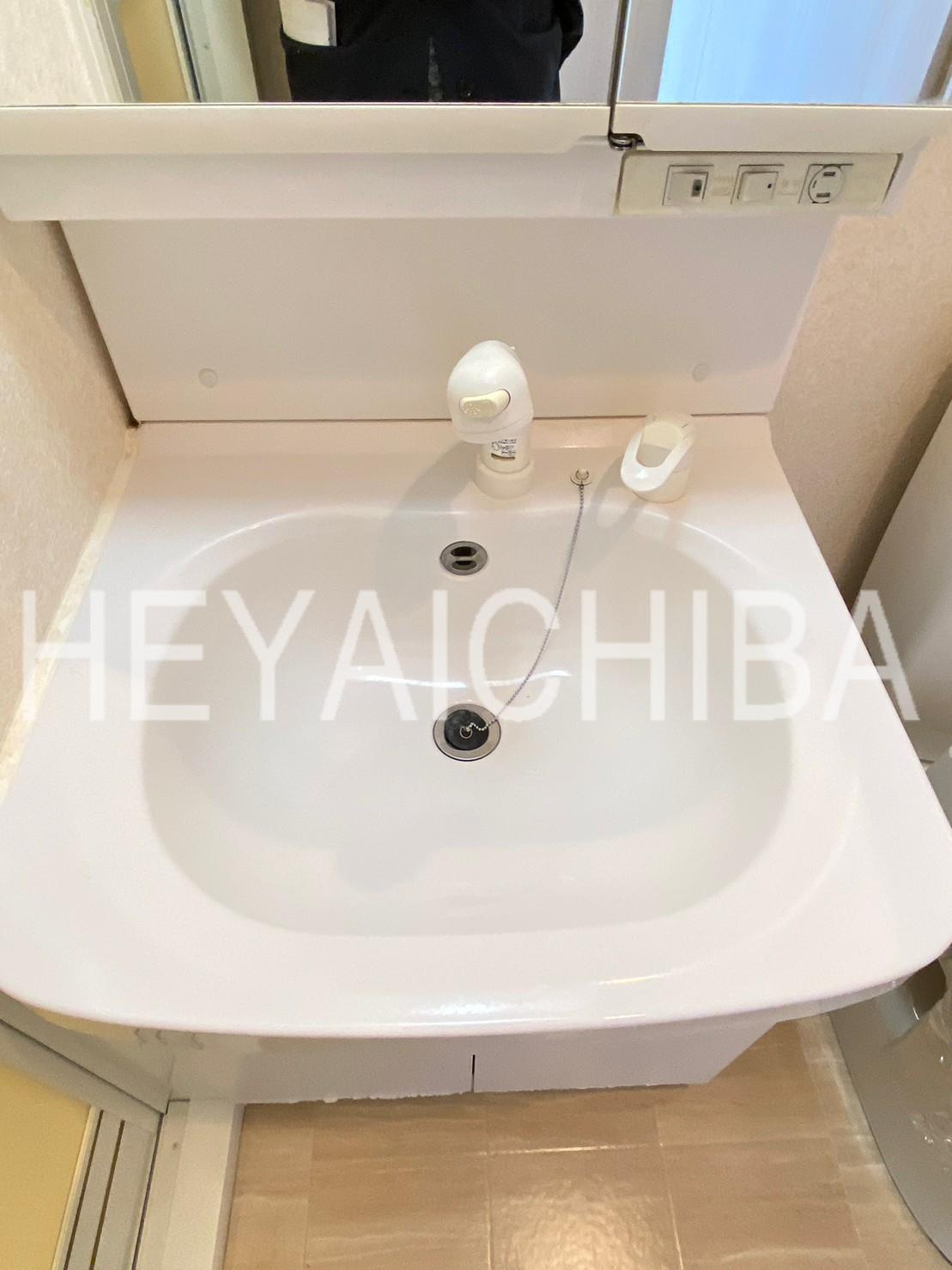 シュールフローレの洗面所