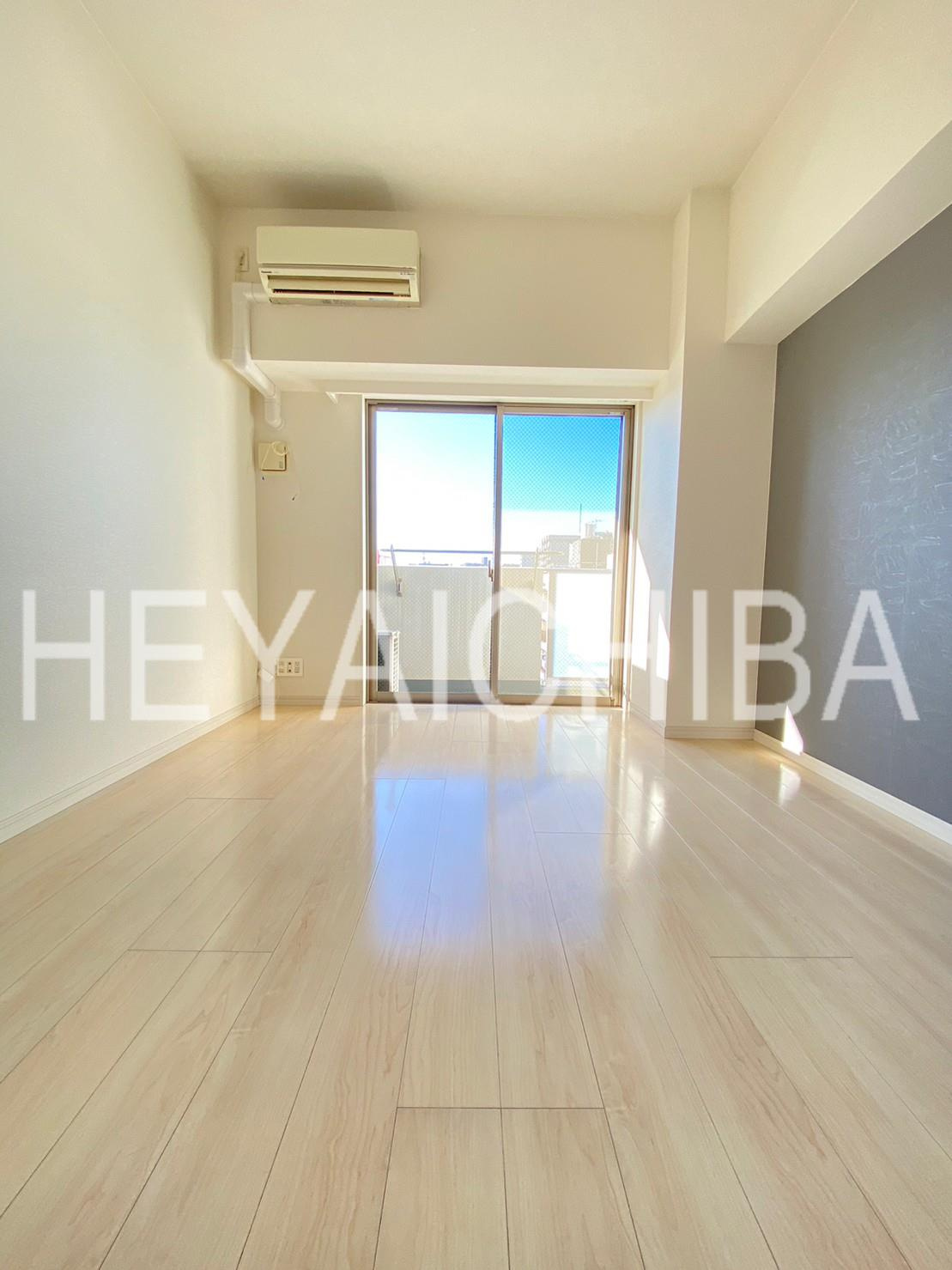 シュールフローレの居間・リビング