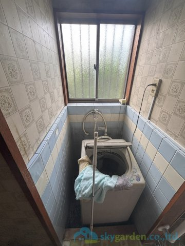 秦野市沼代新町　中古戸建のランドリースペース